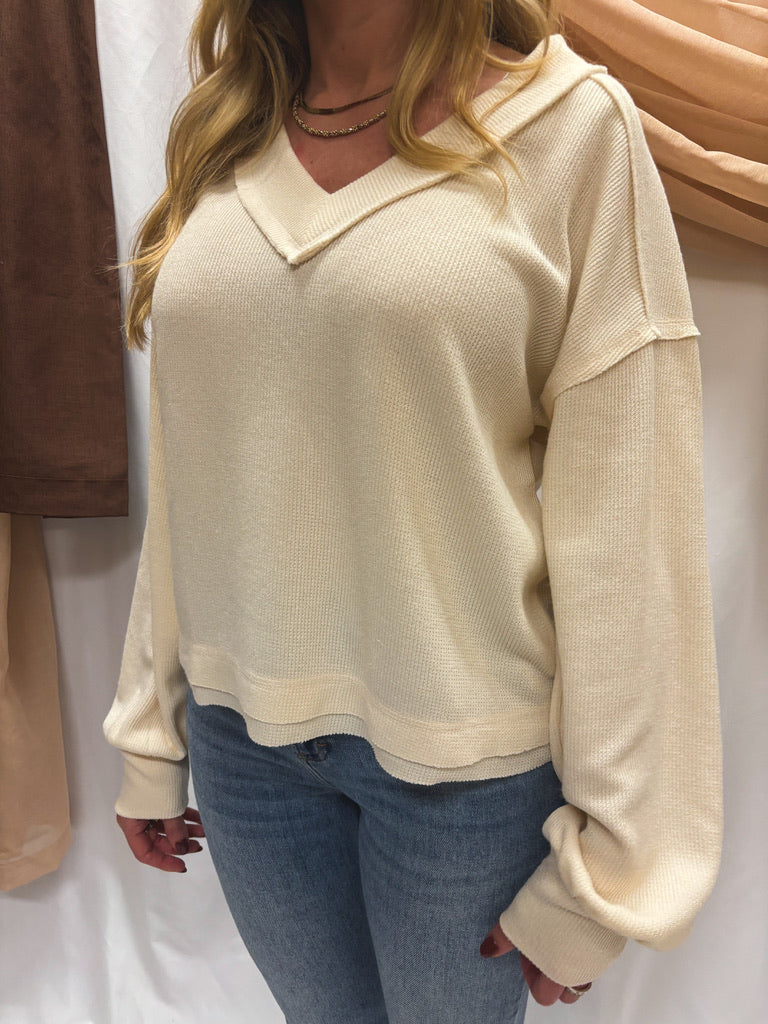 the must v-neckt top