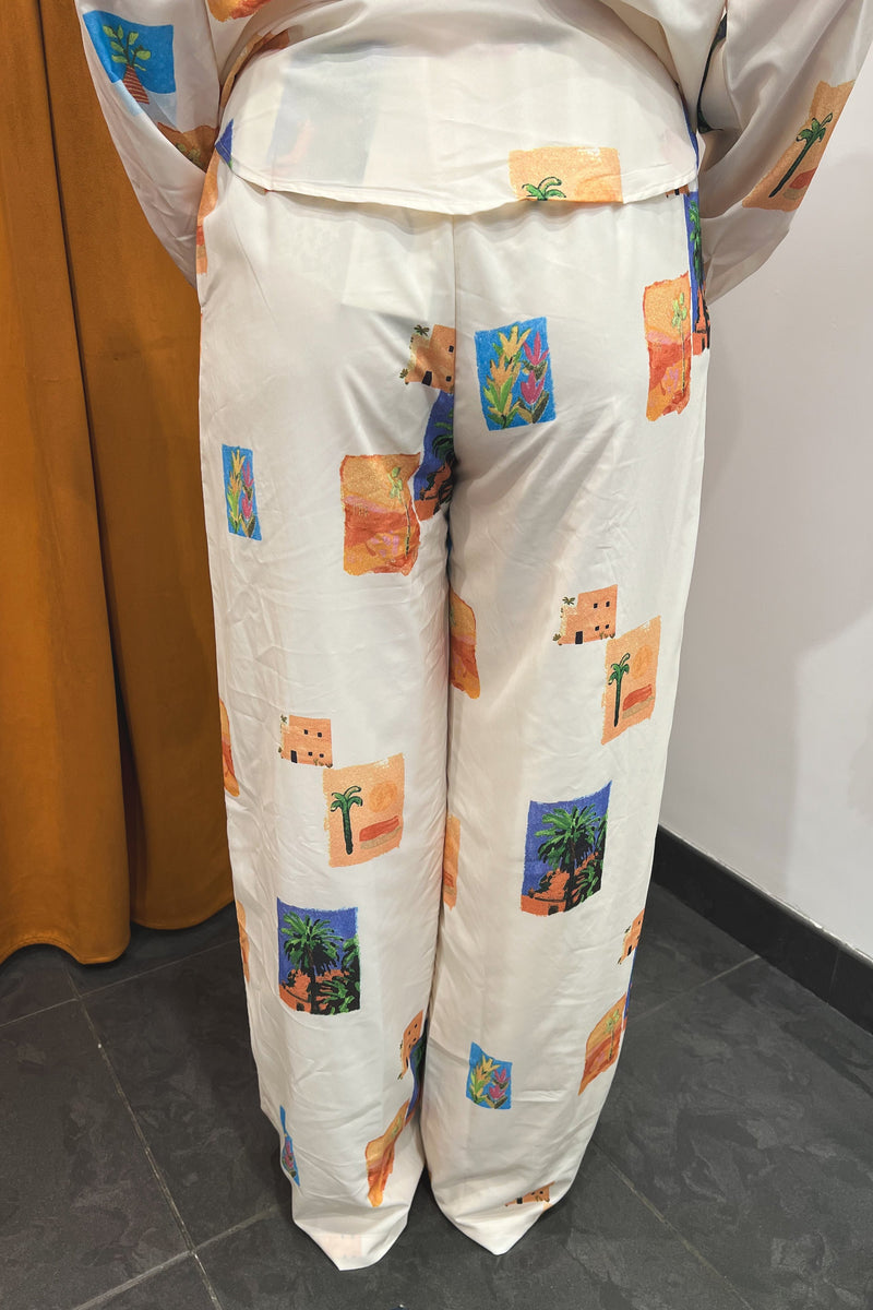 beach scenes pants