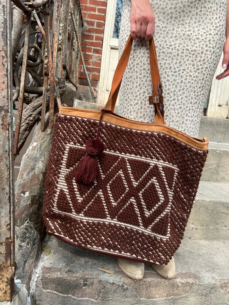 fall things woven tote - brown