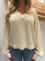 the must v-neckt top