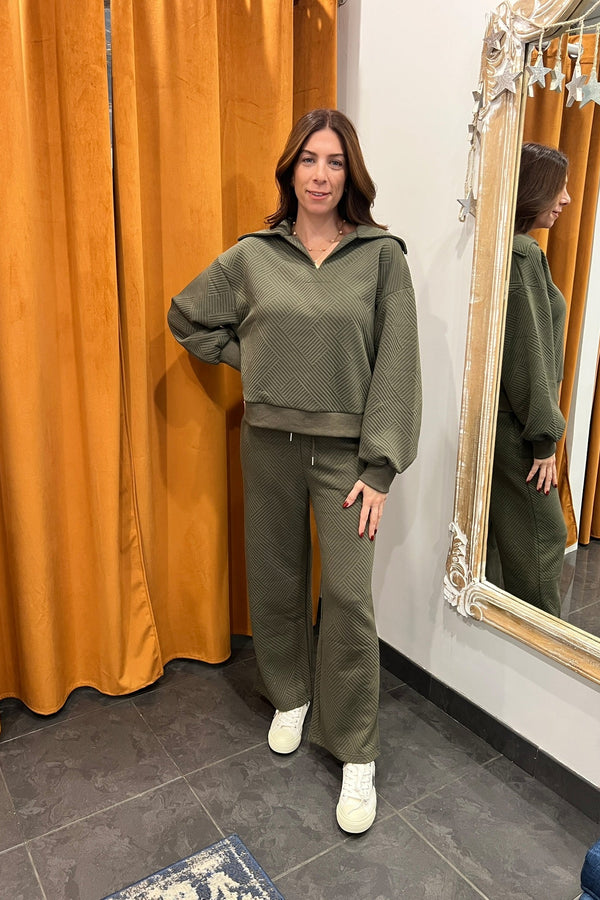 wires crossed textured knit set