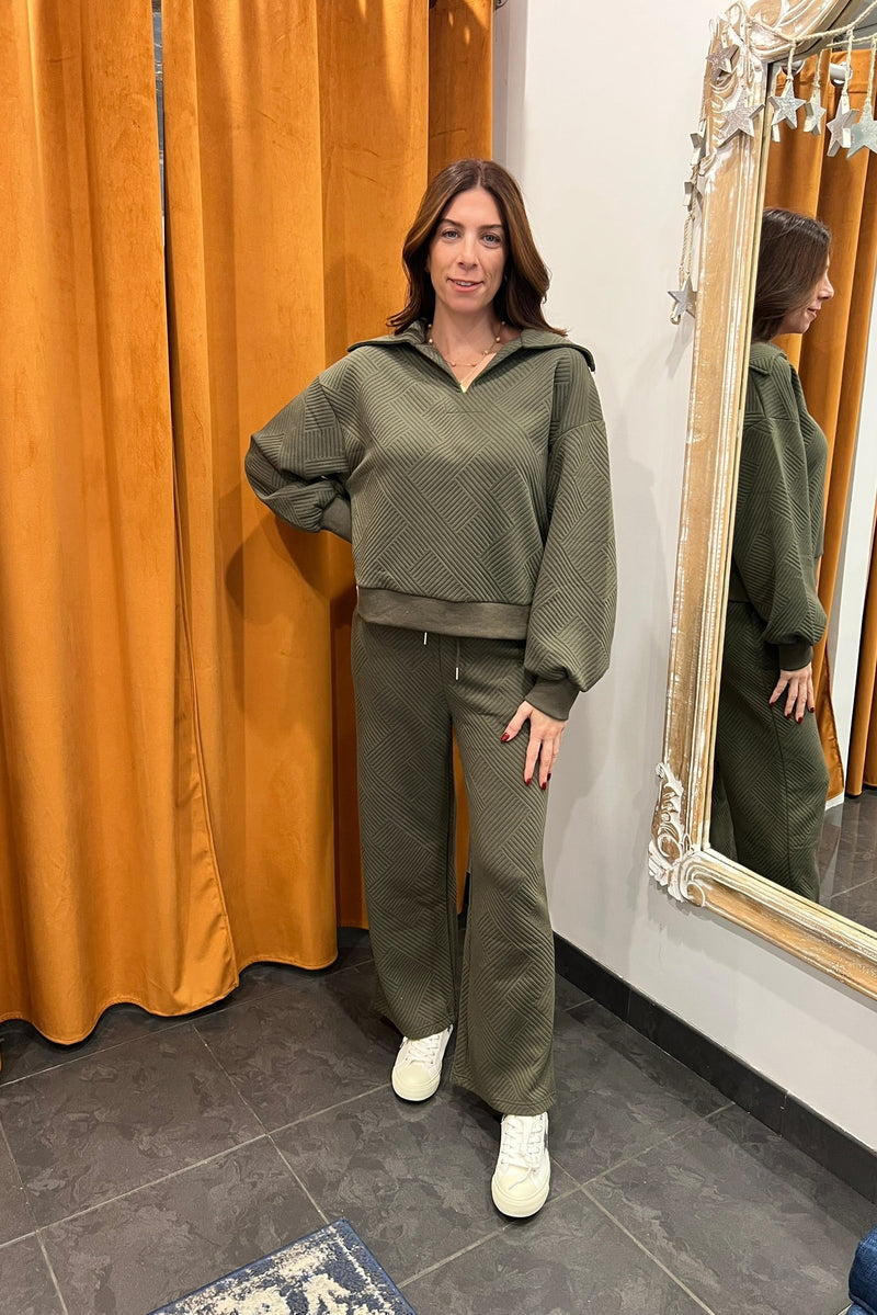 wires crossed textured knit set