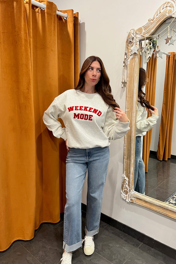 weekend mode crewneck sweatshirt