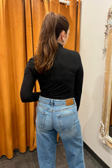 always sleek turtleneck top- black