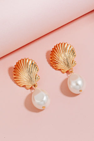 clam and pearl earrings